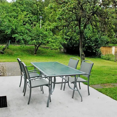 Apartment Ferienbungalow Mit Gro_em Garten I Middelhagen